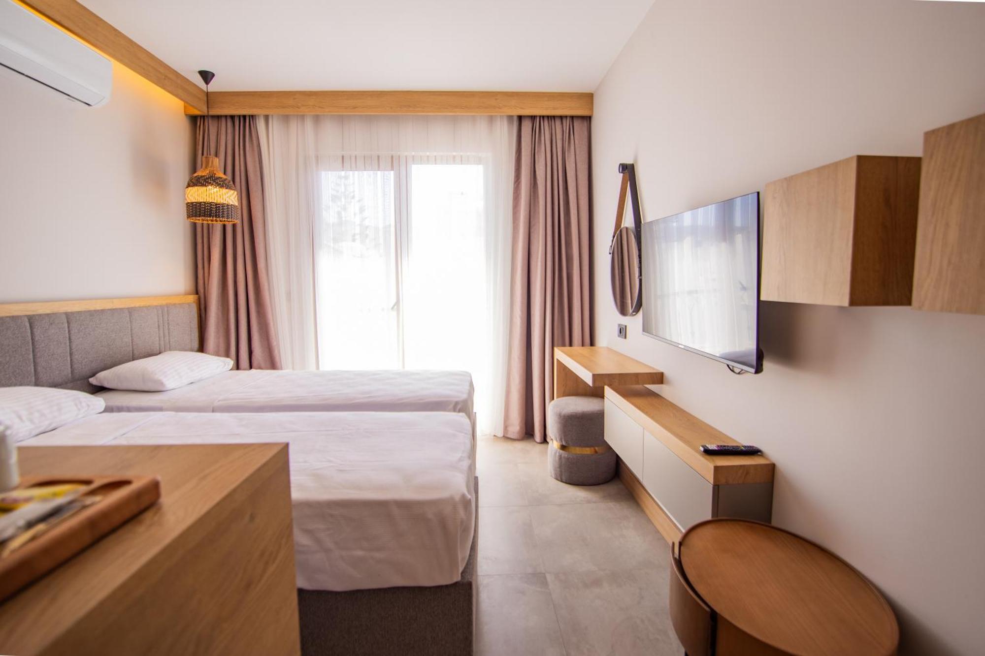 تورغوتْريس Asterina Hotel الغرفة الصورة